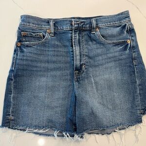 Comfy Gap Jean shorts. 4” inseam